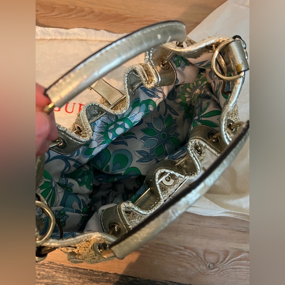 GUESS Summer Raffia Ring Handle Bag With Gold - Picture 6 of 17